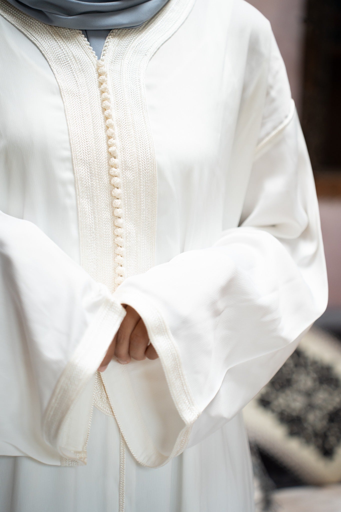 Nuraaya Signature Abaya Set Wit/Crème – Luxe Modest Fashion Nederland