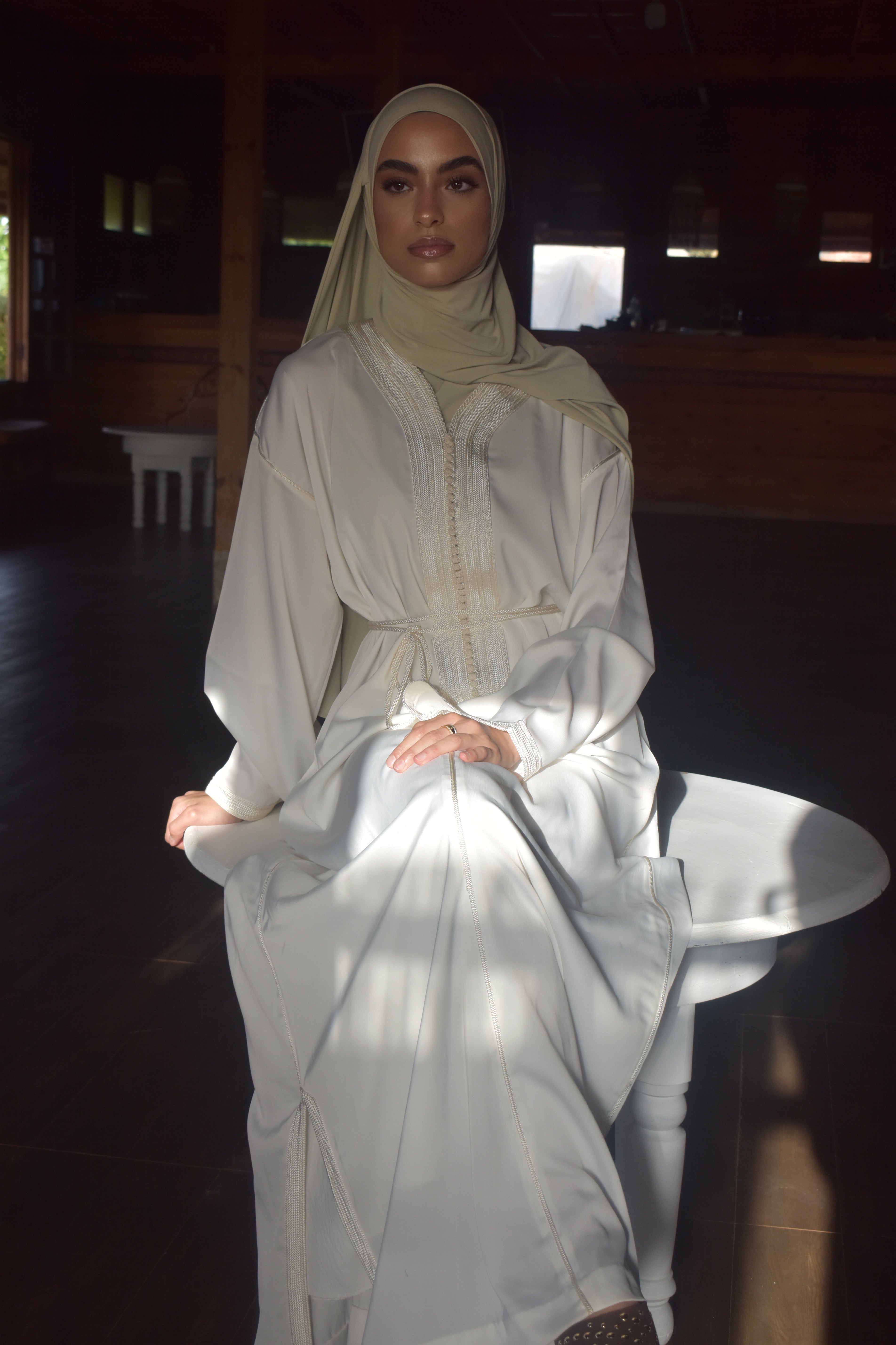Nuraaya Essential Abaya & Chiffon Hijab Set – White